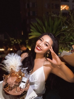 RĂNG SỨ THẨM MỸ